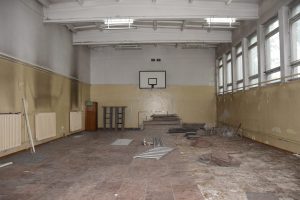 rozbiórka sali gimnastycznej w Szpitalu