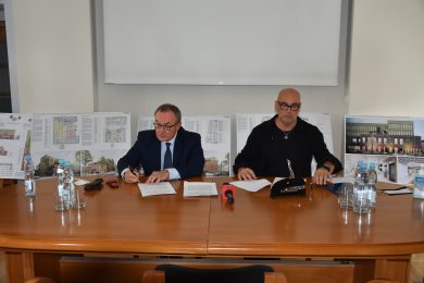 podpisanie umowy dotyczącej rozbudowy Szpitala