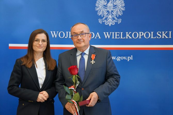 Dyrektor Przemysław Daroszewski oraz prof. Leszek Romanowski znaleźli się w gronie wybitnych Wielkopolan odznaczonych przez Prezydenta RP