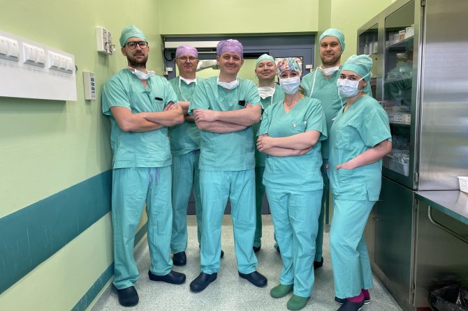 Sukces poznańskich ortopedów – pomogli opracować nowoczesny implant